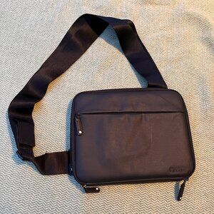 incase black ipad sling! vguc